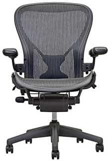 Aeron Size B - Posture Fit, Graphite, Classic Carbon Pellicle