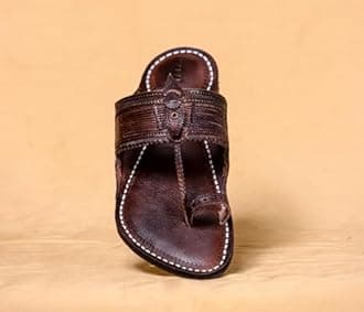KALAPURI Step Into Elegance: The Versatile Appeal of Men's Spectrum Kolhapuri Chappals