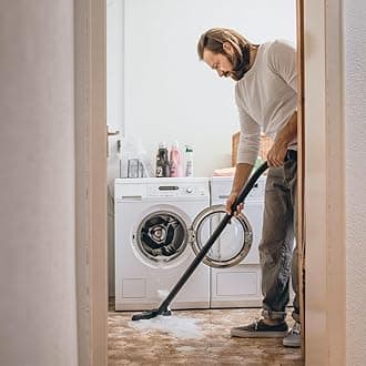 Kärcher WD 5 V-25/5/22 Wet/Dry Vacuum Cleaner, Blow Function, Power: 1,100 W, Plastic Container: 25 L, Suction Hose: 2.2 m, Includes Flat Pleat Filter, Floor and Crevice Nozzle