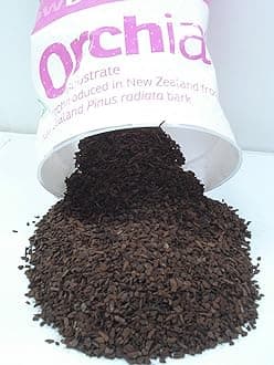 New Zealand Pinus Radiata Bark - Extra Small Chips (1/8") 2.5 Gallon Bag