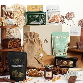 Traditional Treats Gift Hamper | Premium Chocolate, Biscuits, Cake, Coffee, Tea & Fudge | Gourmet Food Hamper for Men & Women | Luxury Gift for Birthdays, Thank Yous, Father's Day & Mothers Day Hamper
